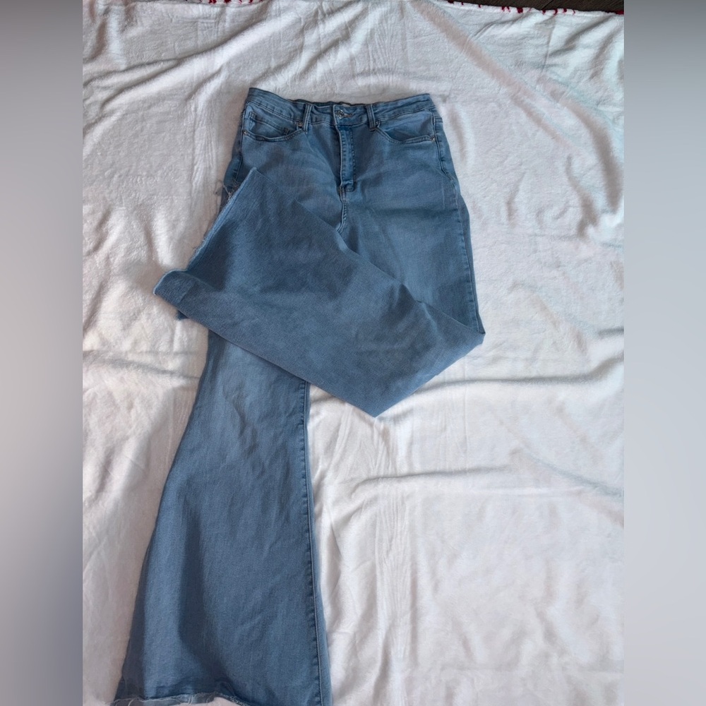 Forever 21 Women's Light Blue Wide Leg Jeans